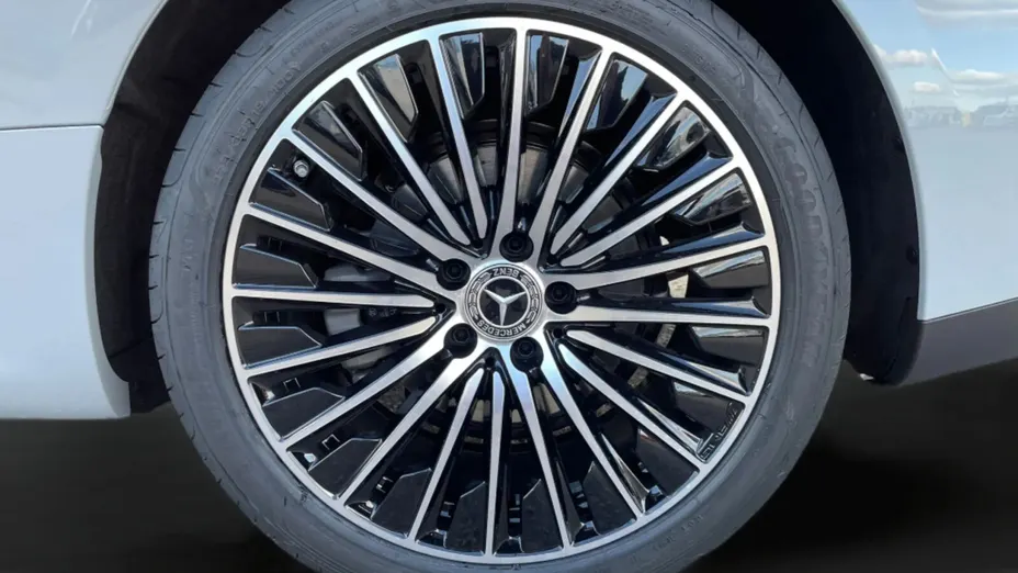 MERCEDES-BENZ CLE CLE 300 mHEV 4-Matic AMG Line Nowy