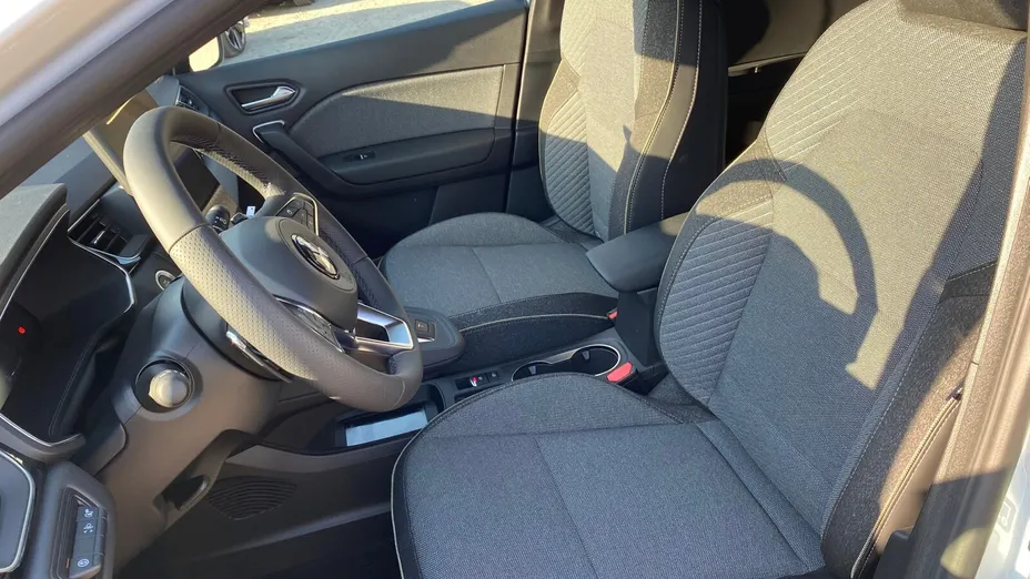 MITSUBISHI Grandis Grandis 1.3T mHEV Intense Style Cold DCT Nowy