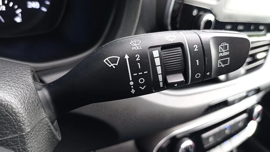 HYUNDAI i30 i30 1.5 DPI Classic +