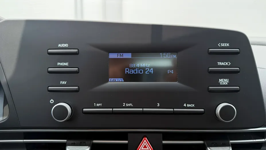 HYUNDAI Elantra Elantra 1.6 Modern CVT