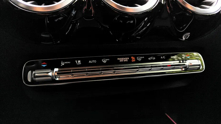 MERCEDES-BENZ GLB GLB 200 Progressive 7G-DCT