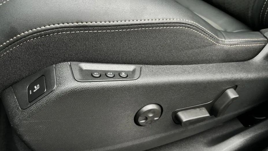 PEUGEOT 3008 3008 1.5 BlueHDi GT Pack S&S EAT8