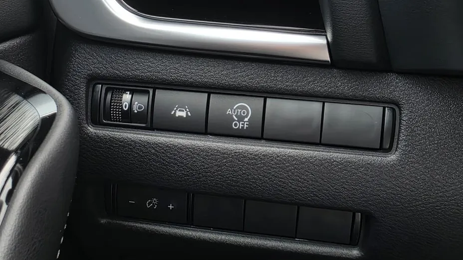 NISSAN Qashqai Qashqai 1.3 DIG-T N-Connecta
