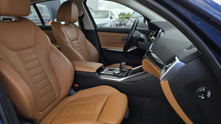 BMW Seria 3 320d xDrive Luxury Line aut