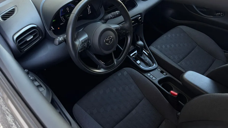 TOYOTA Yaris Yaris Hybrid 1.5 Style