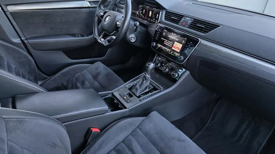 SKODA Superb Superb 2.0 TDI SCR 4x4 Scout DSG