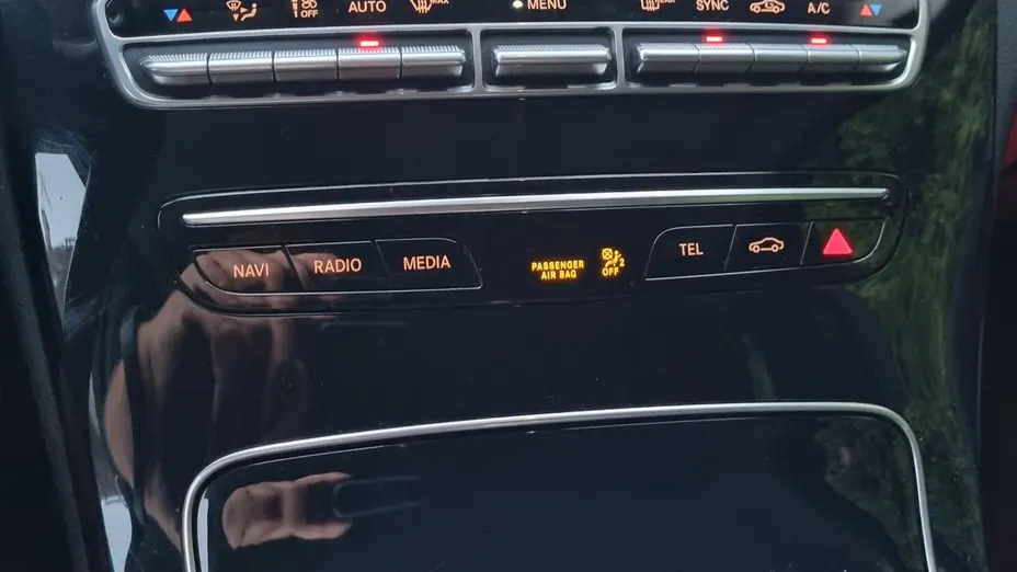 MERCEDES-BENZ C Klasa C 200 9G-TRONIC