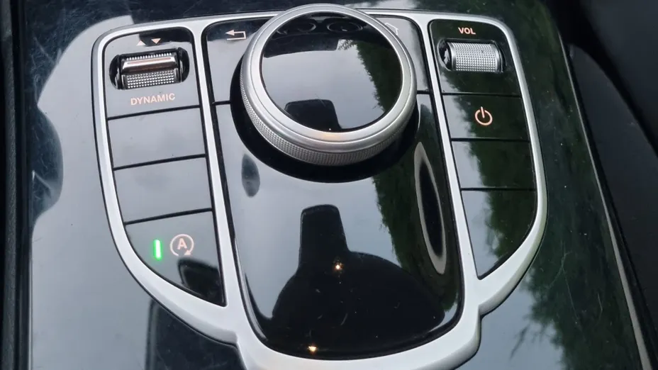 MERCEDES-BENZ C Klasa C 200 9G-TRONIC