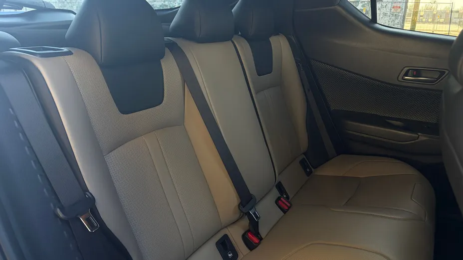 TOYOTA C-HR C-HR 1.8 Hybrid Selection