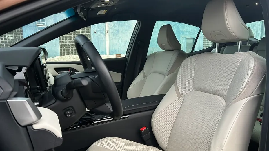 TOYOTA Camry Camry 2.5 Hybrid Dynamic Force Prestige e-CVT