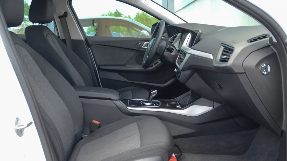 BMW Seria 1 118i Advantage aut