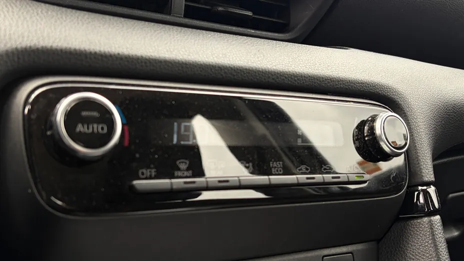 TOYOTA Yaris Yaris Hybrid 1.5 Comfort