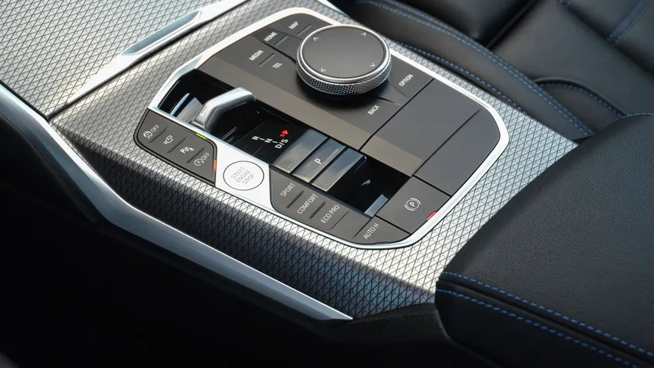 BMW Seria 3 330i xDrive M Sport sport-aut