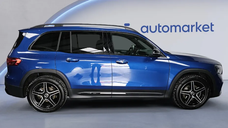 MERCEDES-BENZ GLB GLB 200 mHEV AMG Line 7G-DCT