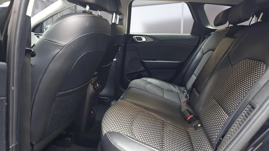 KIA Cee'd Ceed 1.6 GDI PHEV Business Line DCT