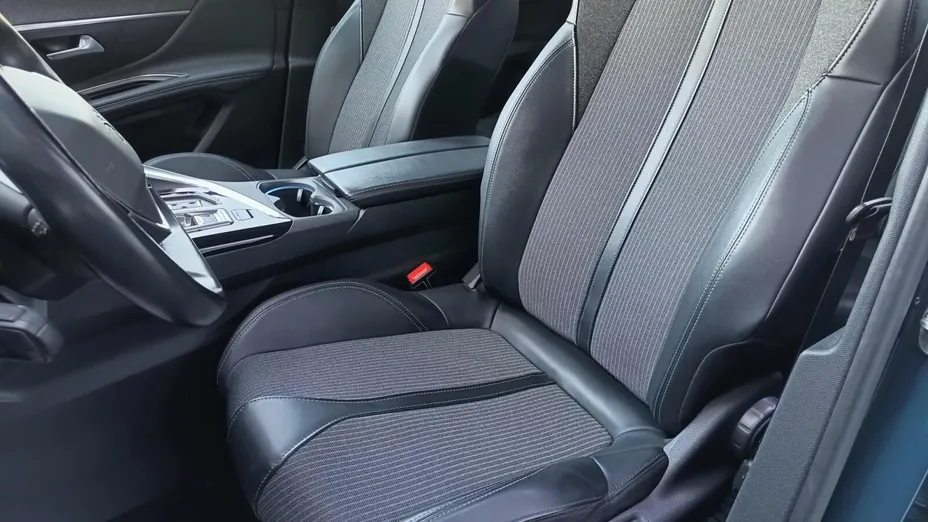 PEUGEOT 3008 3008 1.2 PureTech Allure S&S EAT8