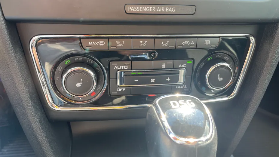 SKODA Superb Superb 2.0 TSI Elegance DSG
