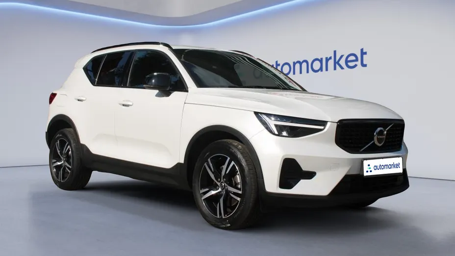 VOLVO XC40 XC40 B3 Plus Dark aut