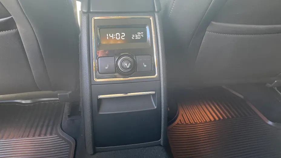 SKODA Superb Superb 2.0 TSI Elegance DSG