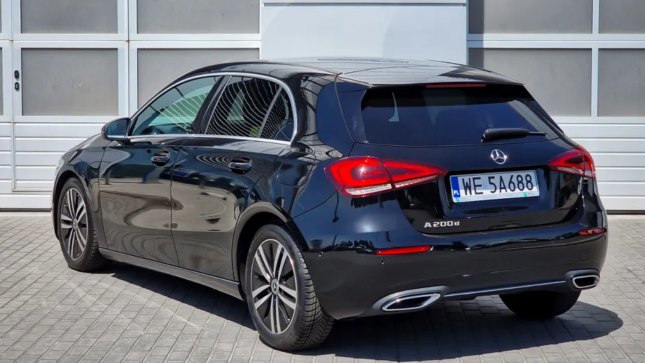MERCEDES-BENZ A Klasa A 200 d 4-Matic AMG Line 8G-DCT