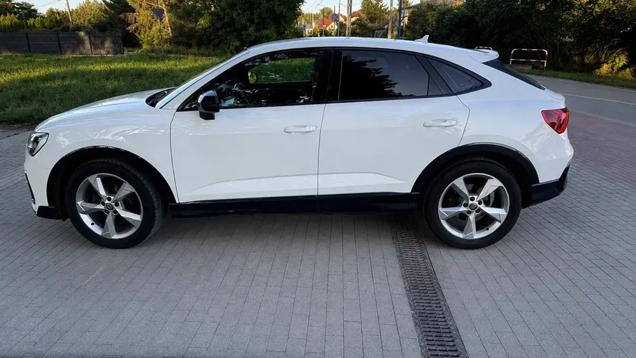AUDI Q3 Sportback -
