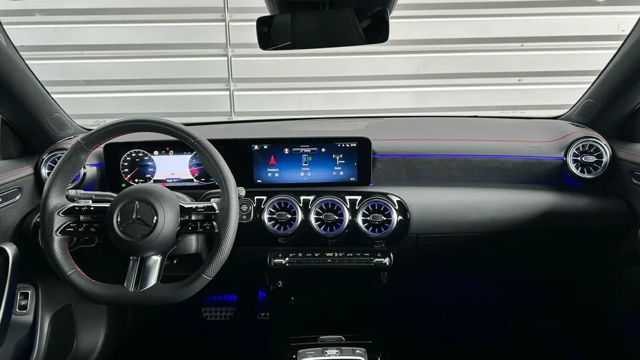 MERCEDES-BENZ CLA CLA 200 AMG Line 7G-DCT