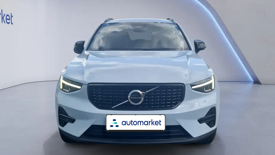 VOLVO XC40 XC40 B3 Plus Dark aut