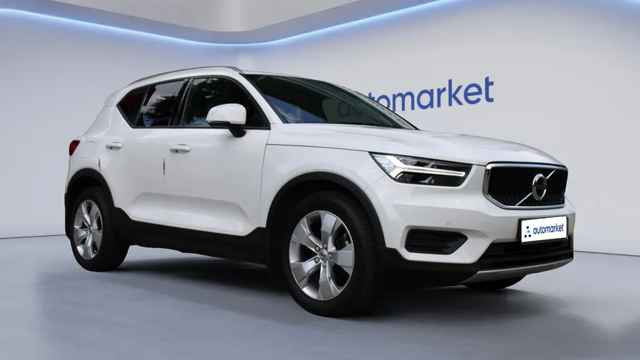 VOLVO XC40 XC40 T3 Momentum
