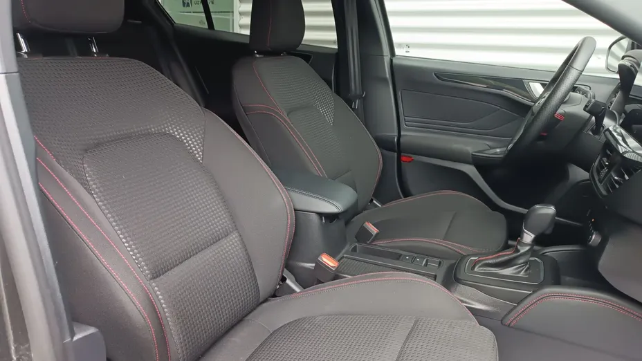 FORD Focus Focus 1.0 EcoBoost mHEV ST-Line X aut