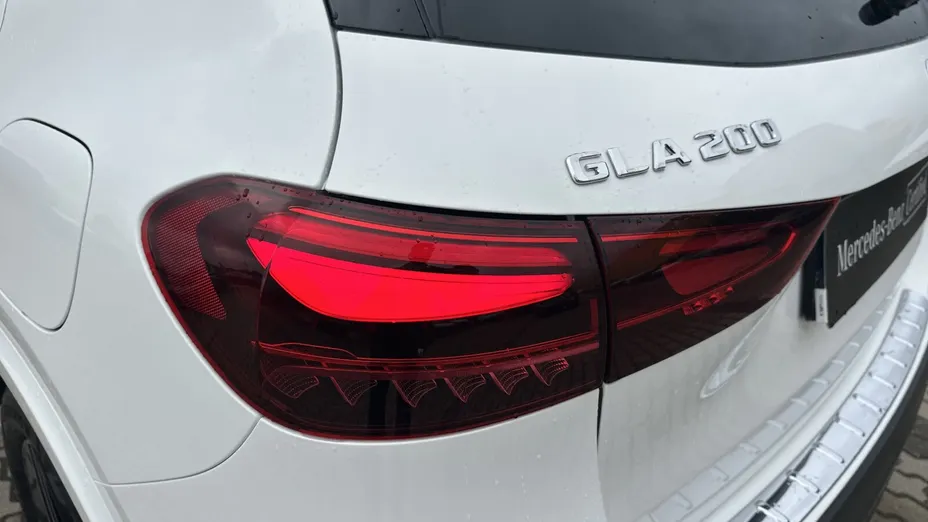 MERCEDES-BENZ GLA GLA 200 mHEV AMG Line 7G-DCT