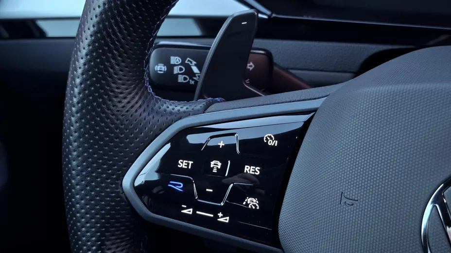 VOLKSWAGEN Arteon Arteon 2.0 TSI 4Motion R DSG