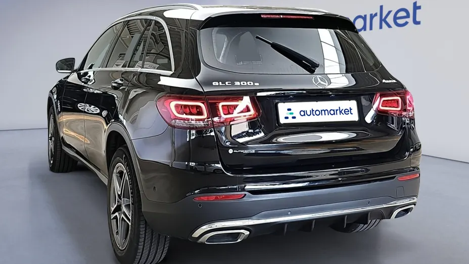 MERCEDES-BENZ GLC GLC 300 e 4-Matic