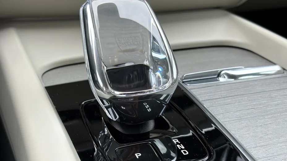 VOLVO XC60 XC60 B4 D AWD Plus Dark aut