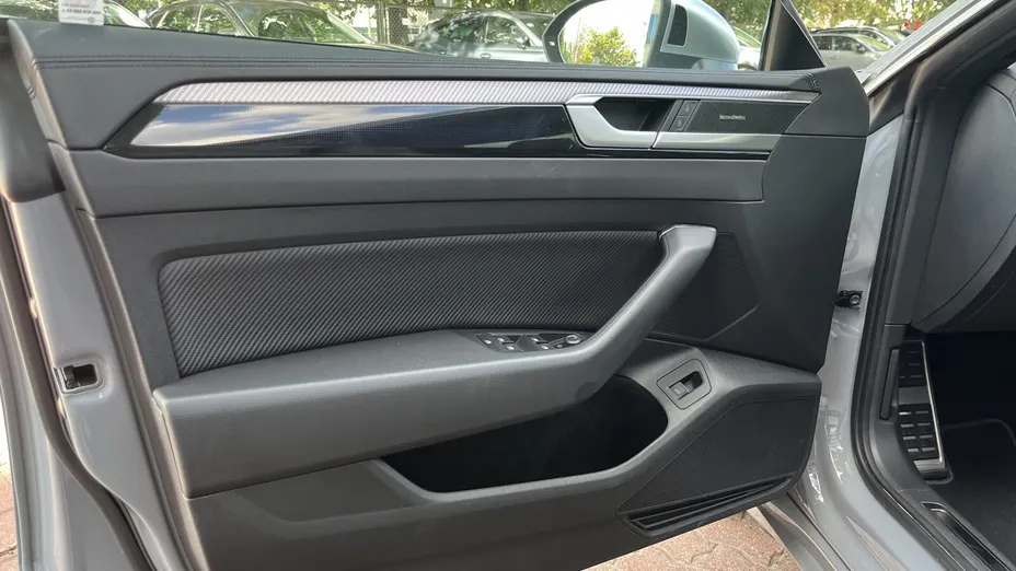 VOLKSWAGEN Arteon Arteon 2.0 TSI 4Motion R DSG
