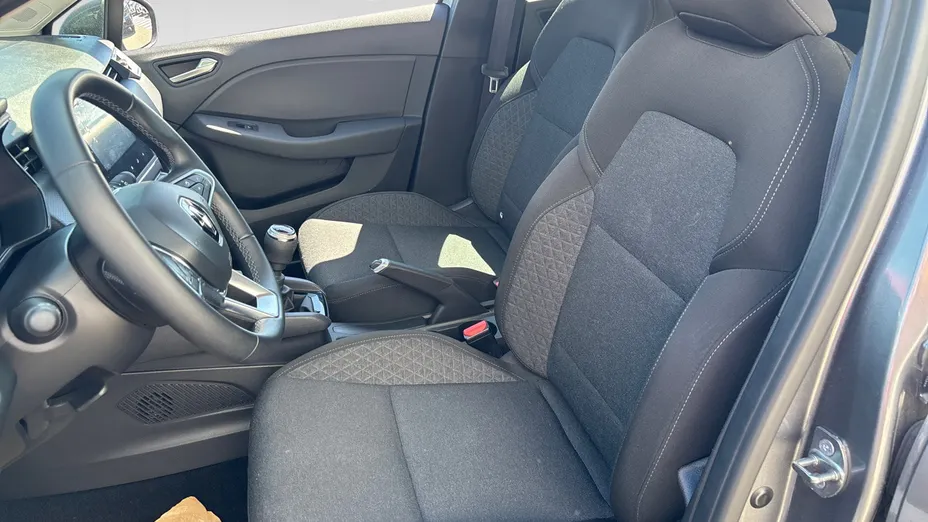 RENAULT Clio -