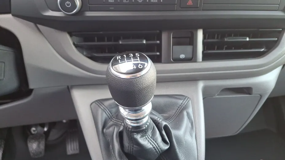 VOLKSWAGEN Transporter Transporter TDI L2H1 Nowy