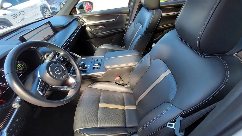 MAZDA CX-60 -
