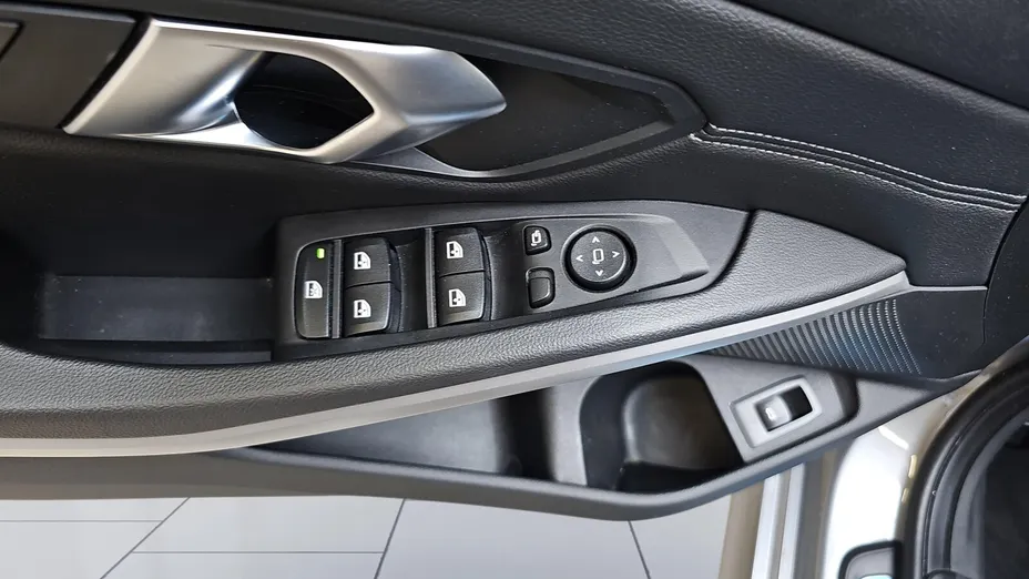 BMW Seria 3 330i xDrive aut