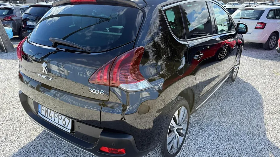 PEUGEOT 3008 -