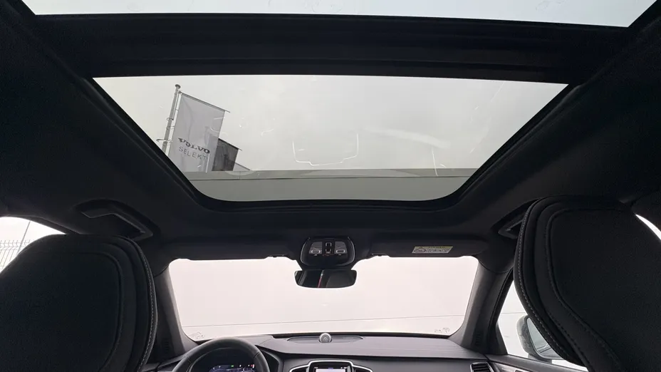 VOLVO XC90 XC90 T8 AWD Plug-In Hybrid Ultra Dark 7os aut