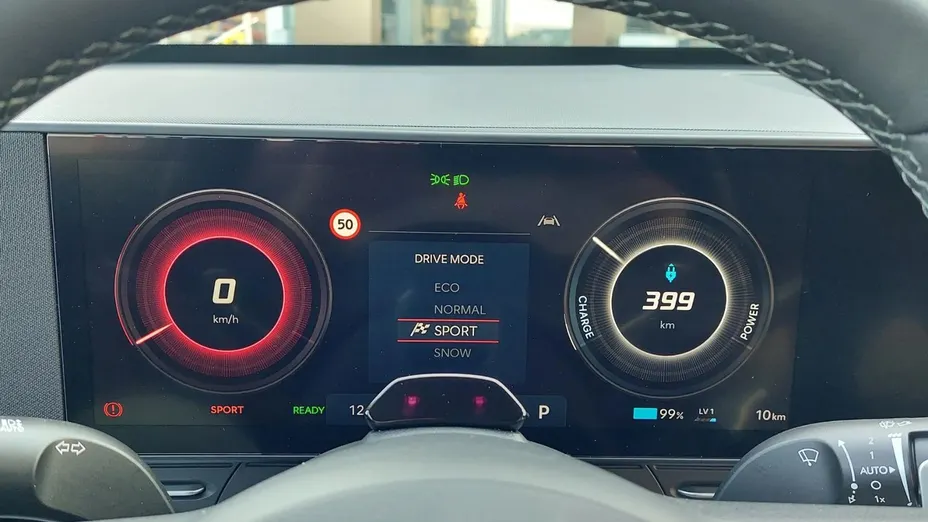 HYUNDAI Kona -