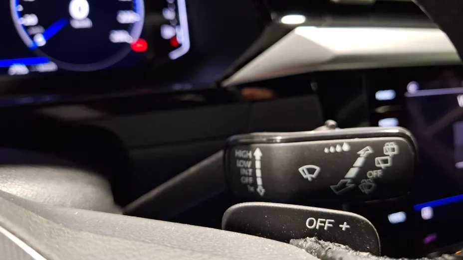 VOLKSWAGEN Arteon Arteon 2.0 TSI R-Line DSG