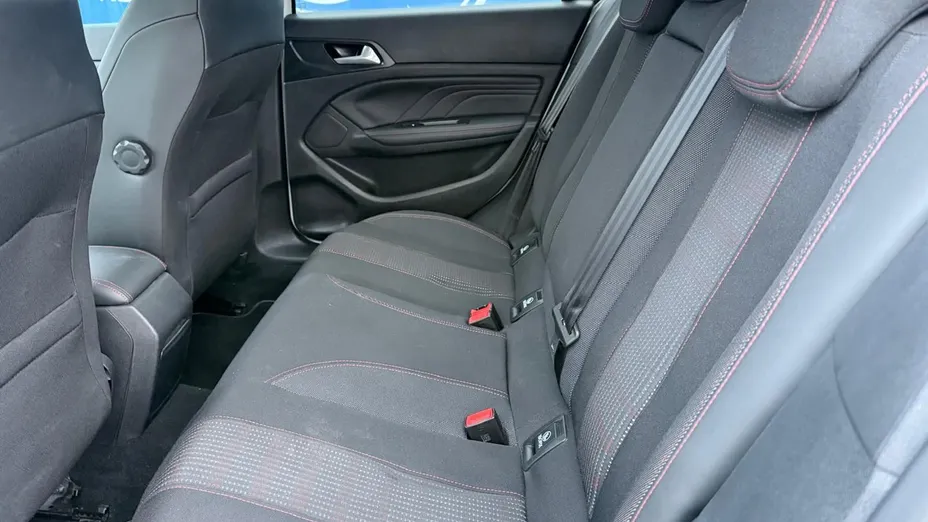 PEUGEOT 308 -