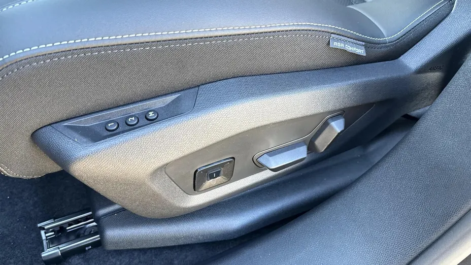 PEUGEOT 3008 3008 1.2 PureTech mHEV GT Exclusive e-DCS6 Nowy