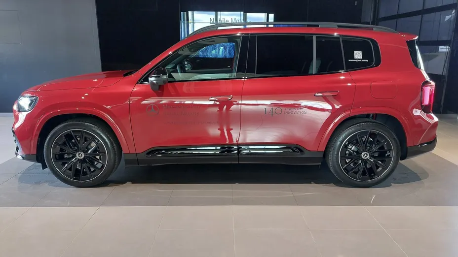 MERCEDES-BENZ GLB -