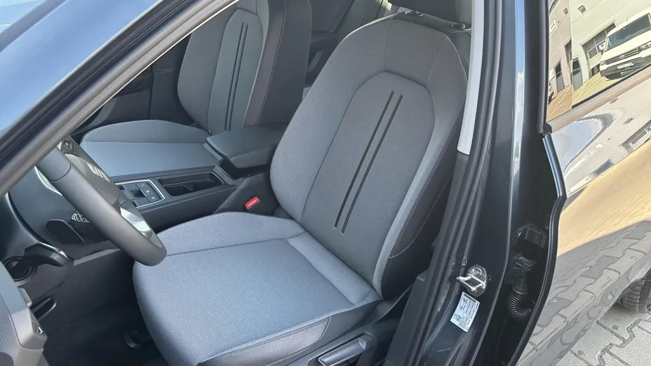 SEAT Leon Leon 1.5 eTSI Style DSG Nowy