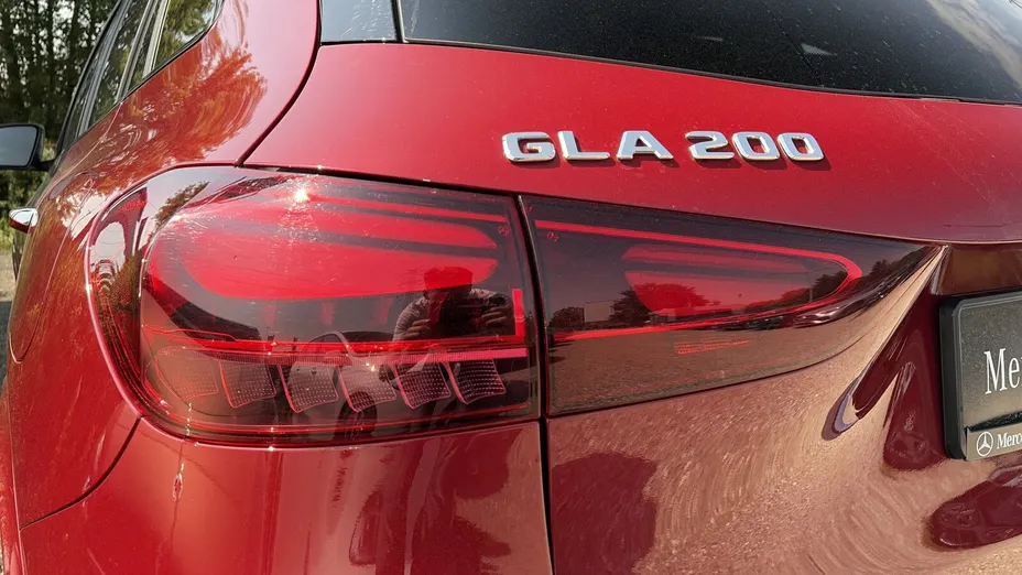 MERCEDES-BENZ GLA GLA 200 mHEV AMG Line 7G-DCT