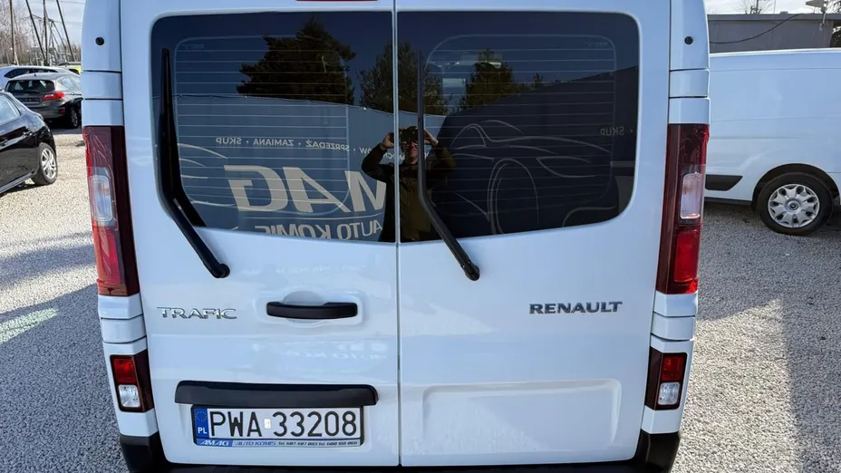 RENAULT Trafic -