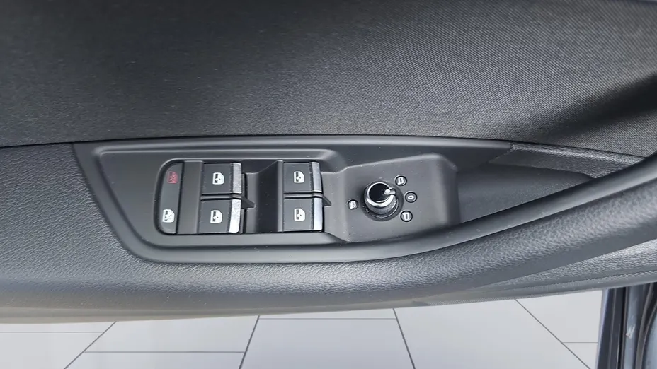 AUDI A4 A4 40 TFSI mHEV Advanced S tronic