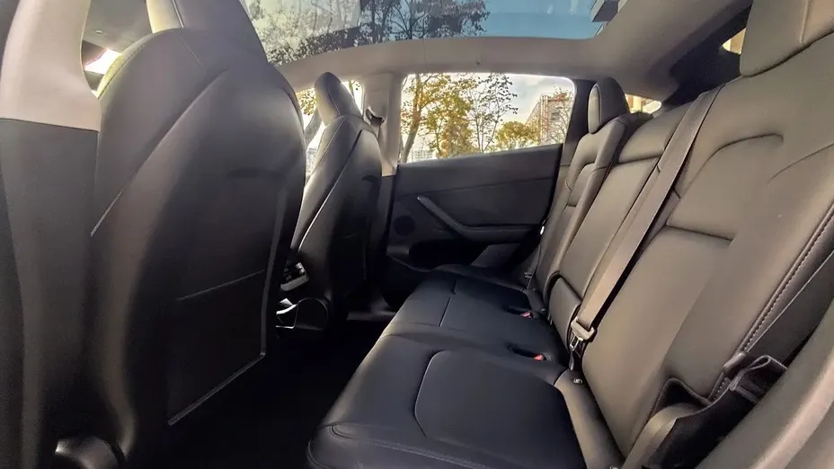 TESLA Model Y Y 62.5 RWD